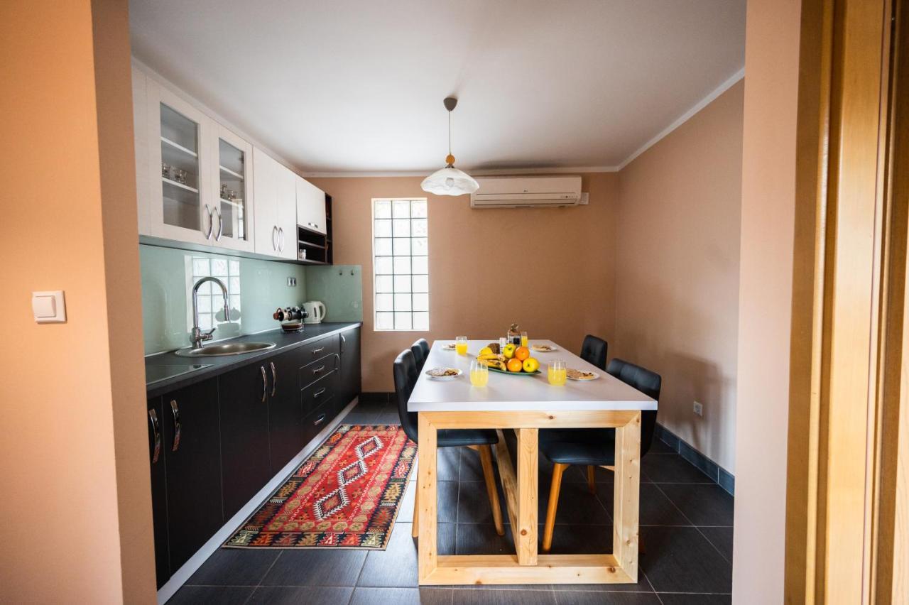 Duplex Apartment For Up To 12 People- Old Town Сараєво Екстер'єр фото
